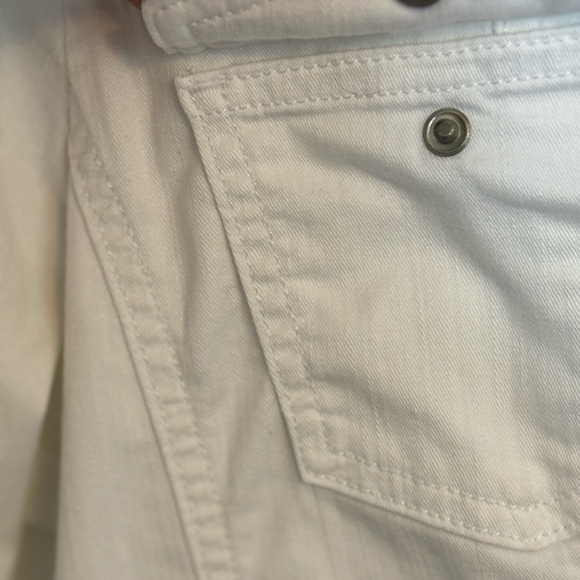 Jean Jacket w stretch & slash pockets - Picture 6 of 13